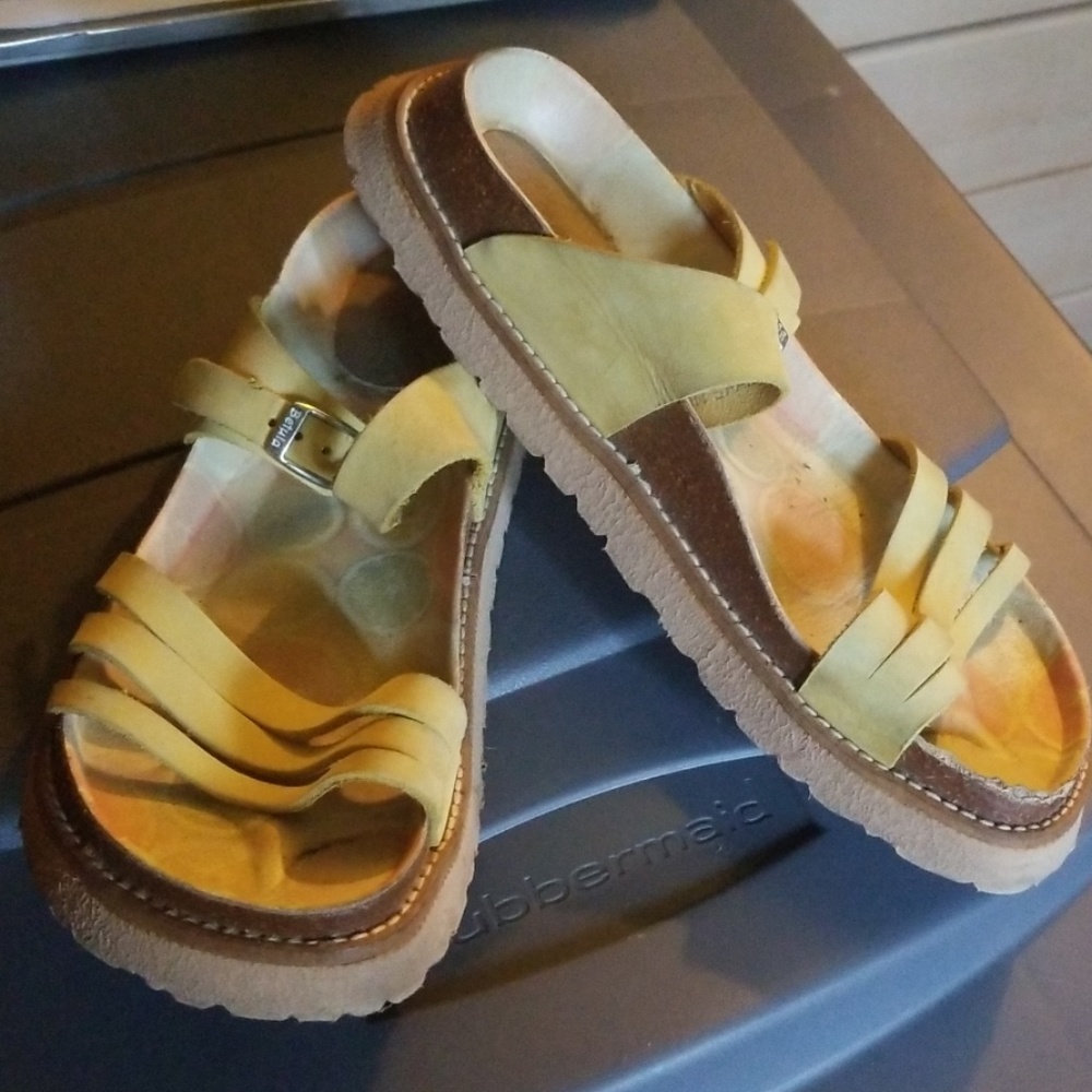 Betula sandles